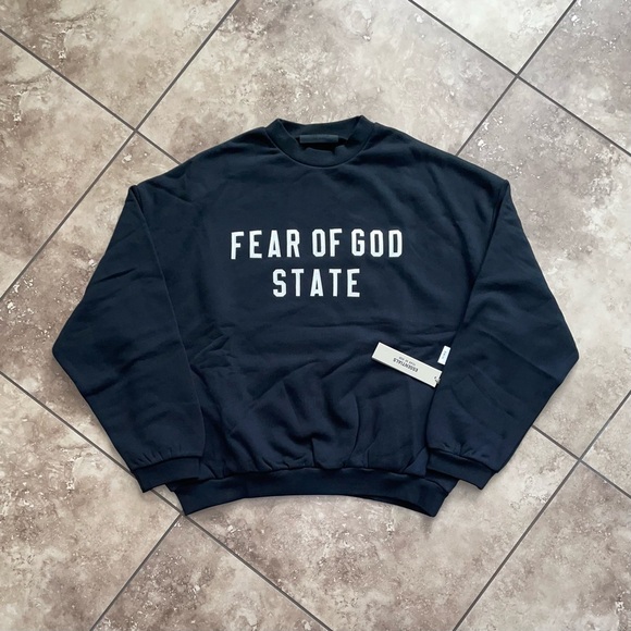 Fear of God Essentials 90’s Fleece Crewneck Jet Black (With Pockets) Medium